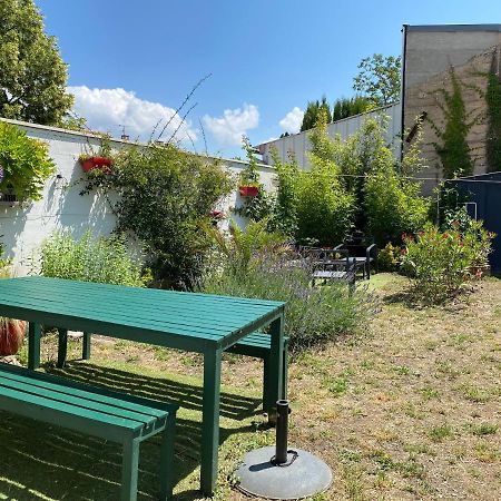 LʼIsle-sur-la-Sorgue Cote Court B&B 외부 사진